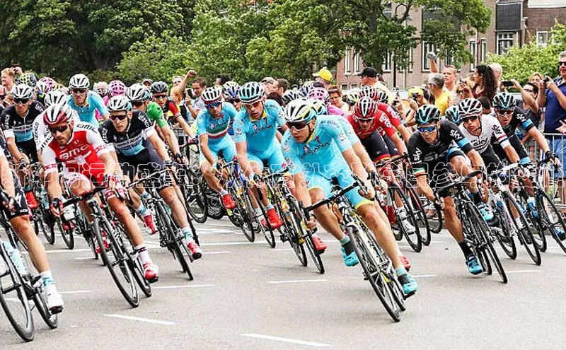 新中国运动盛事：从体育外交到全民参与的变迁